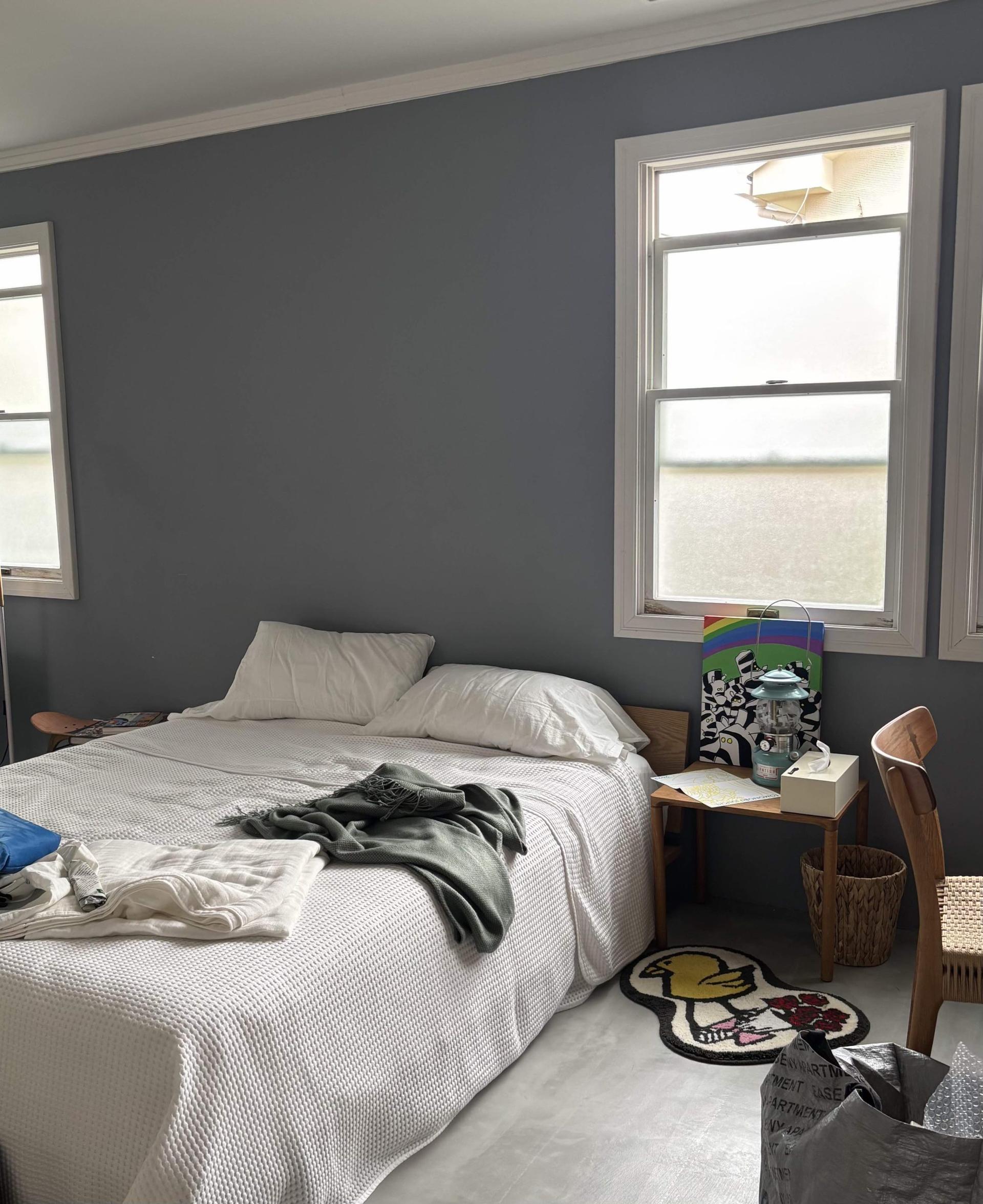 【From Editors】timelesz新メンバー連続登場企画！ 秘密の夜更かし、レトロムービー、原石の輝き…。 確かな進化が眩い、篠塚大輝さんのグラビアストーリー。