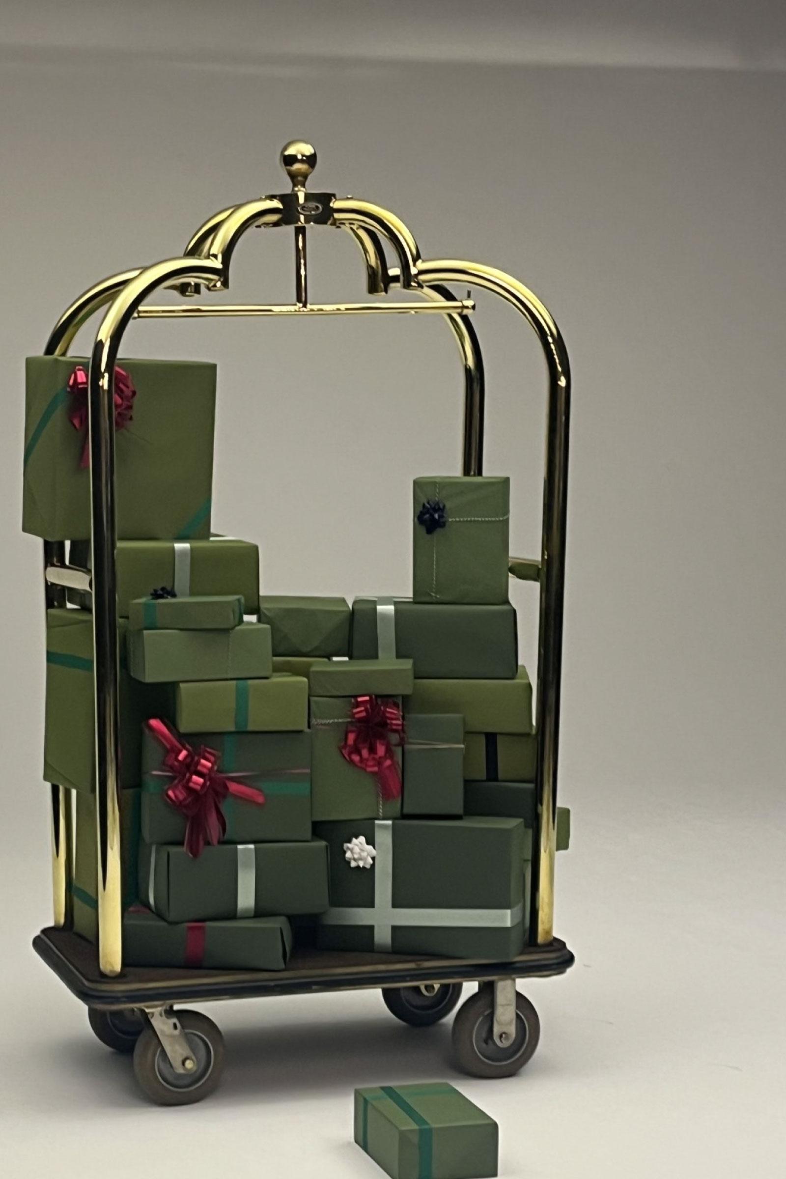 【From Editors】COOLなグレーのお出かけスタイルとWARMなニット、2つの雰囲気でBE:FIRSTが登場