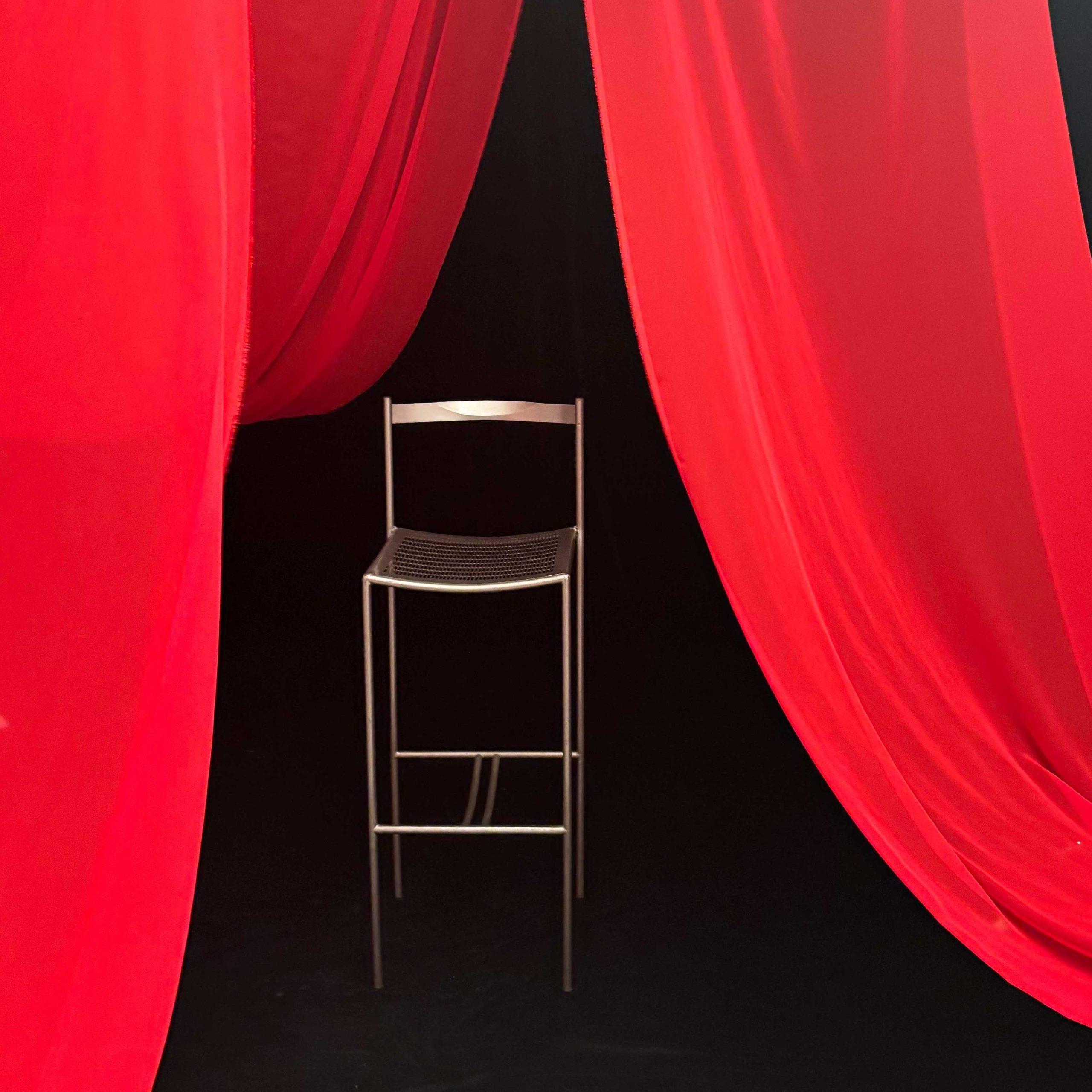 【COVER STORY】ときめき三重奏！ 究極のアイドル・中島健人さんと踊る、スターライトワルツの時間にようこそ