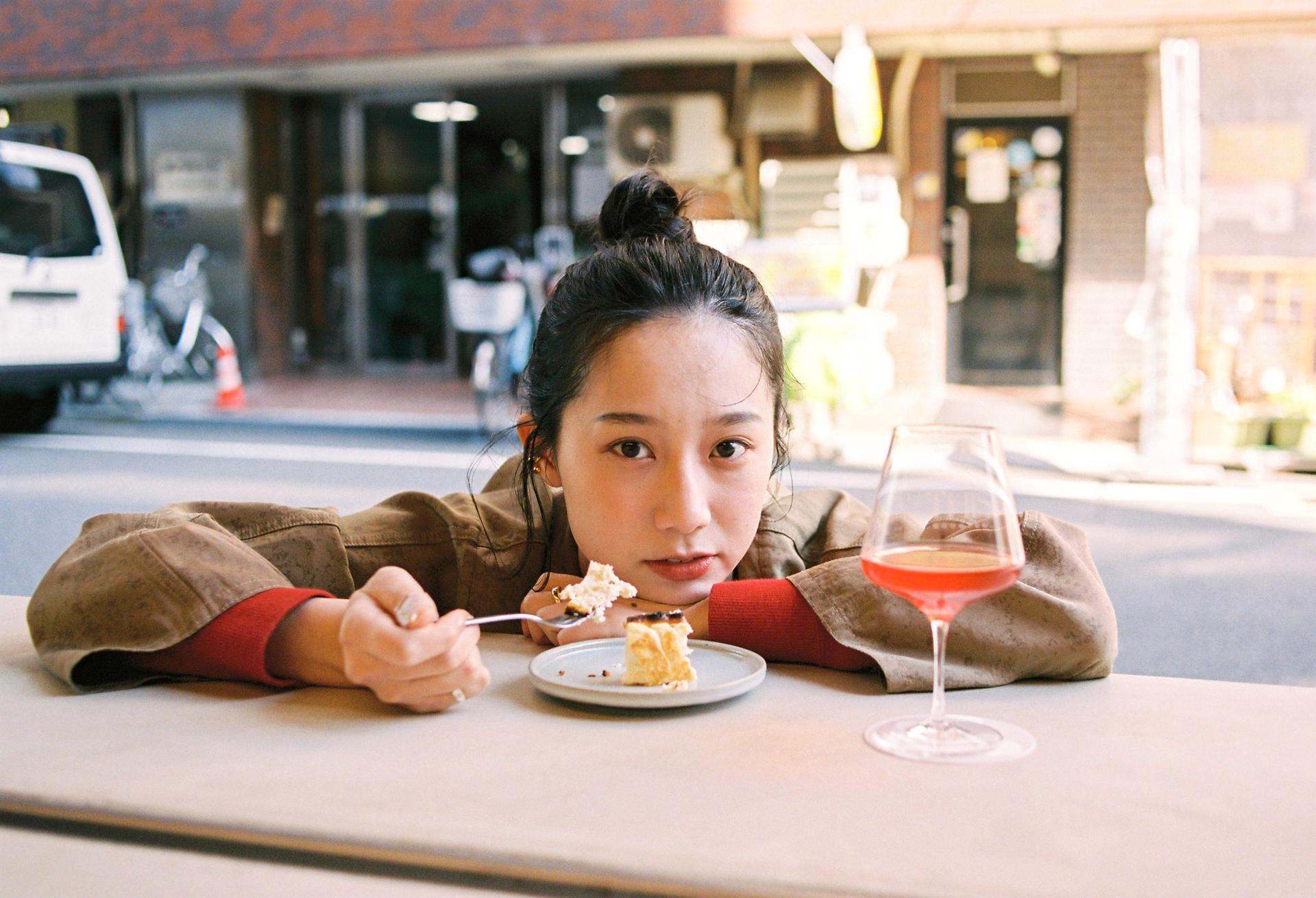 チーズケーキとペアリングビール、絶品ラム肉、締めシューマイを満喫する、春うらら♡ハシゴ酒｜なかしーの山手線一周呑み・御徒町編