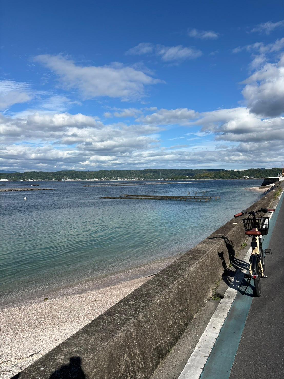【From Editors】100年以上の歴史を持つ建築に最新カフェまで！ 広島の離島・江田島でサイクリング旅に挑戦