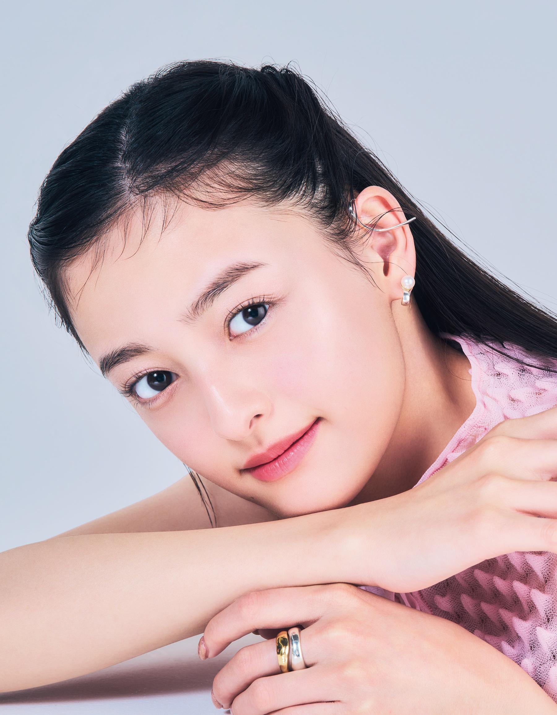 今春は“洗練されたツヤ肌”がキーワード! 旬肌を作る、最新“美容液ファンデ”7選