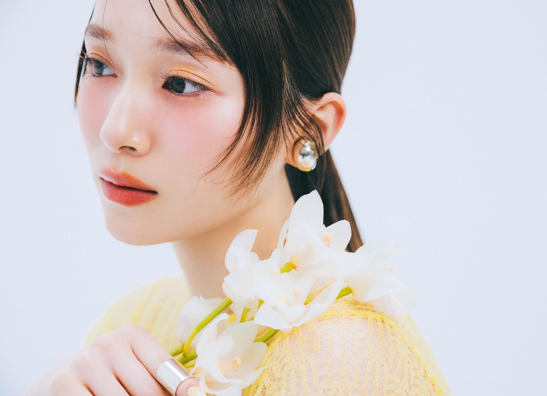 櫻坂46・守屋麗奈「ちょっとワクワクしますよね」 新色&限定色で“春めきメイク”に!