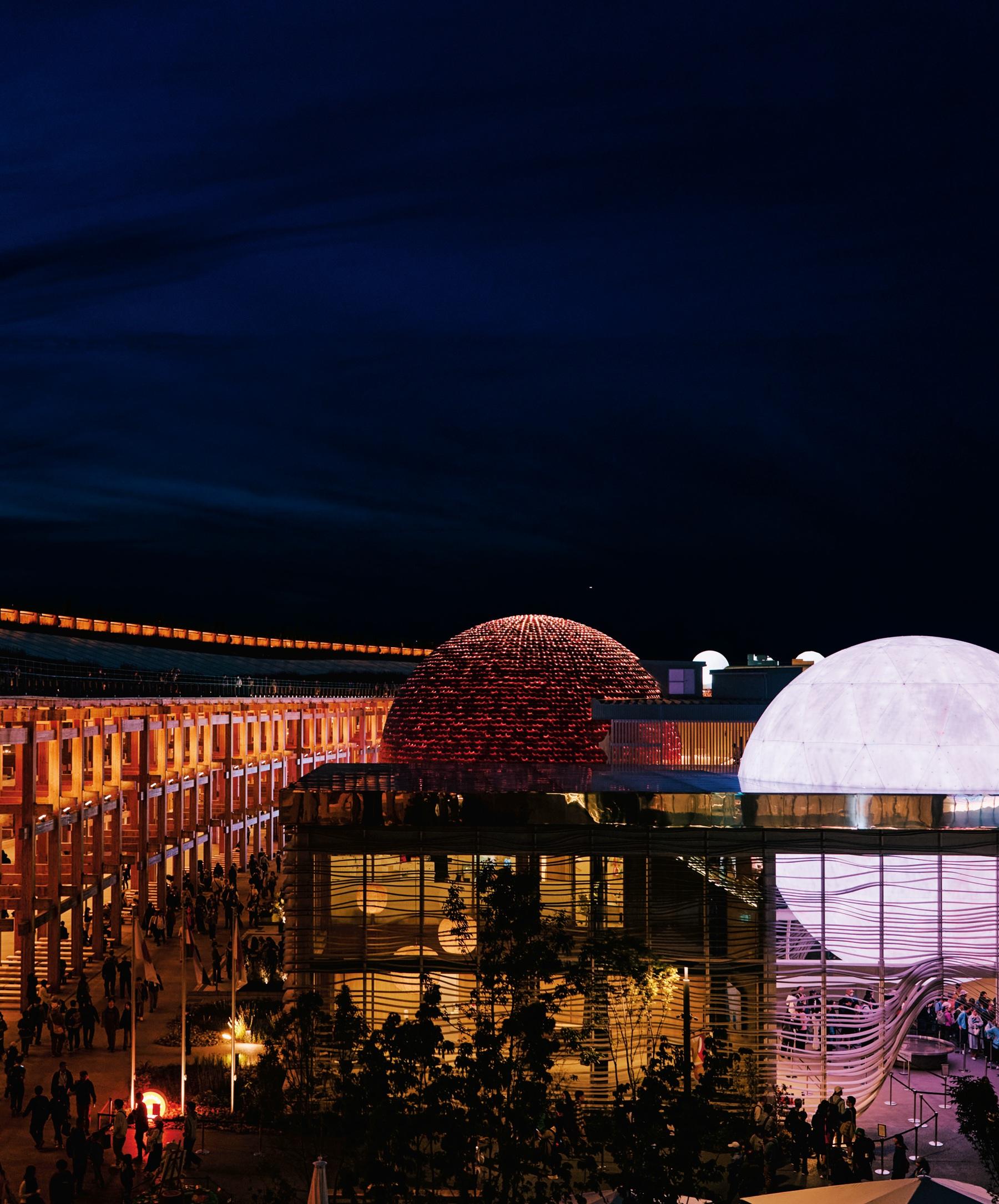 夜ならではの演出でおもてなし! ナイト万博が幻想的