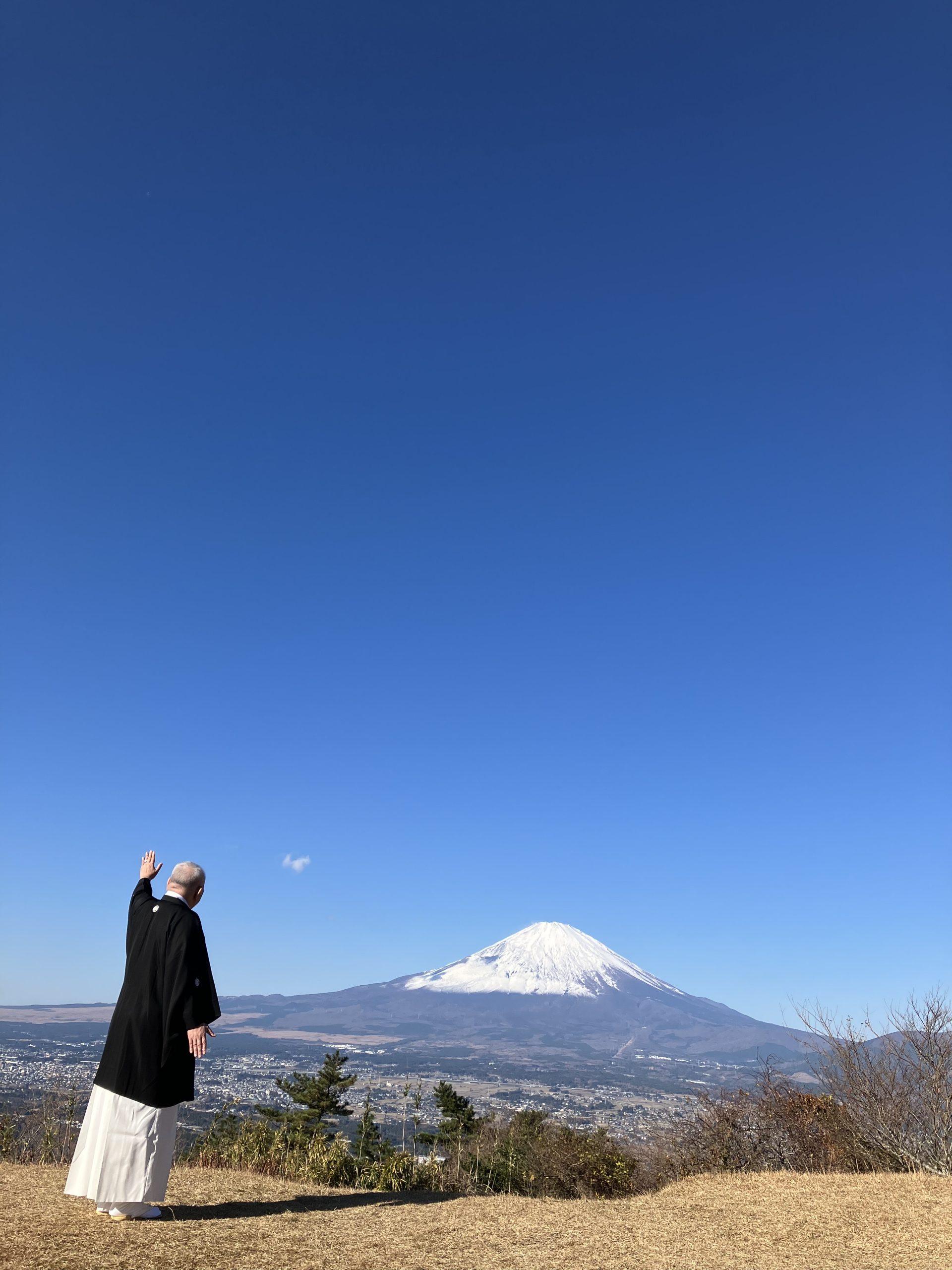【From Editors】今年も実証。江原啓之さんの撮影日はいつも晴れ!