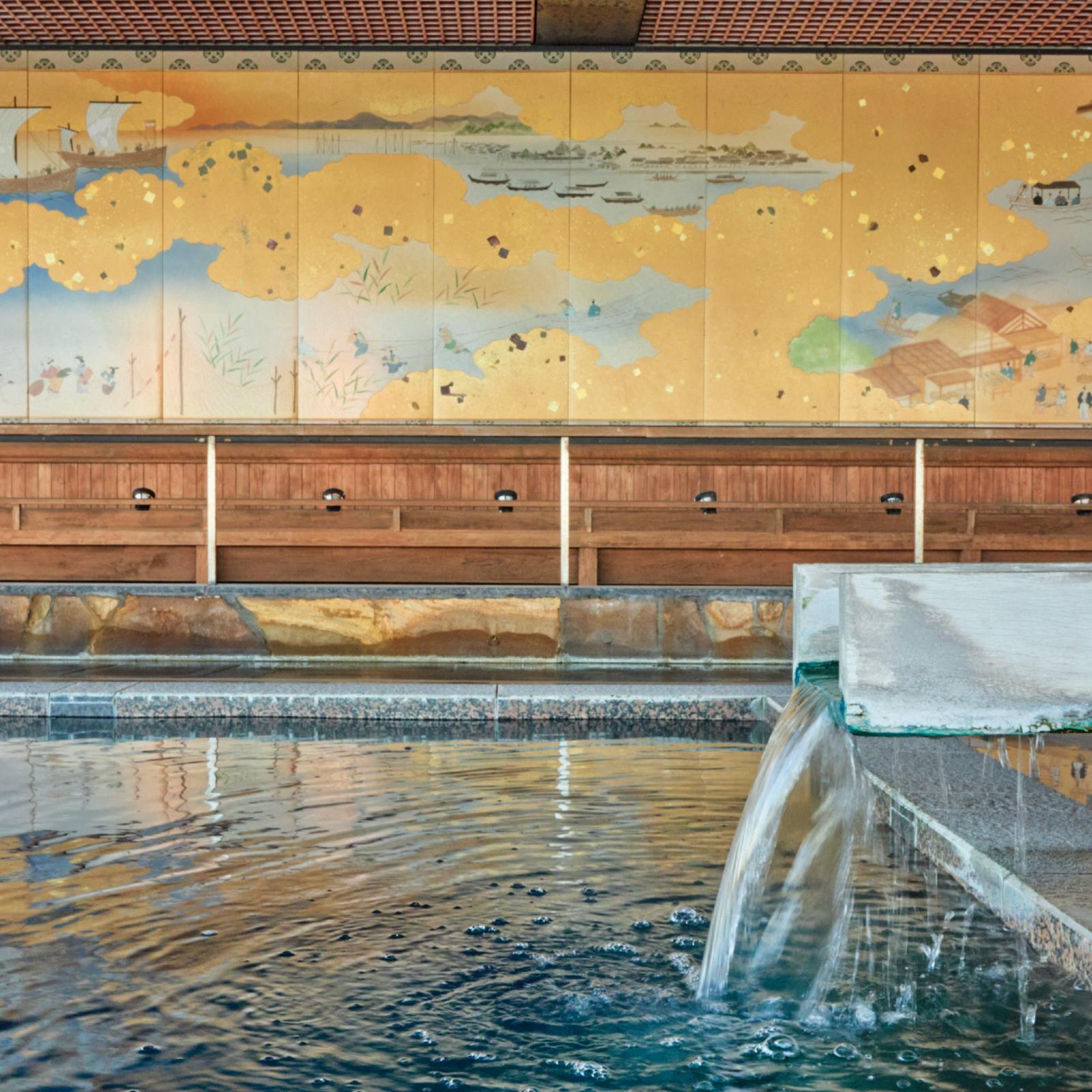 ユニークすぎる温泉とプールでリフレッシュ! 千葉「龍宮城スパホテル三日月」