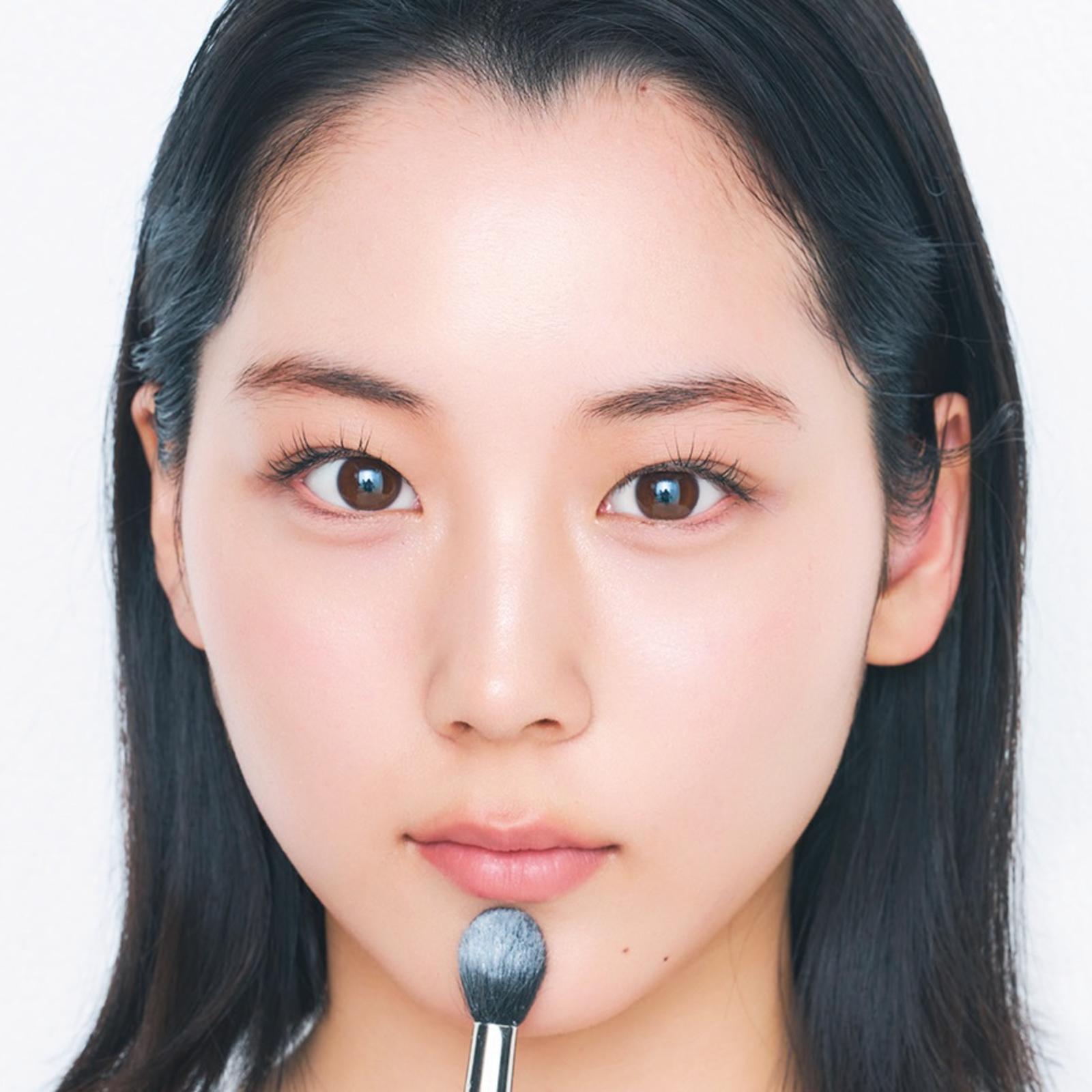 ナチュラルツヤで肌印象もUP! 今季注目の“パウダー&ハイライト”